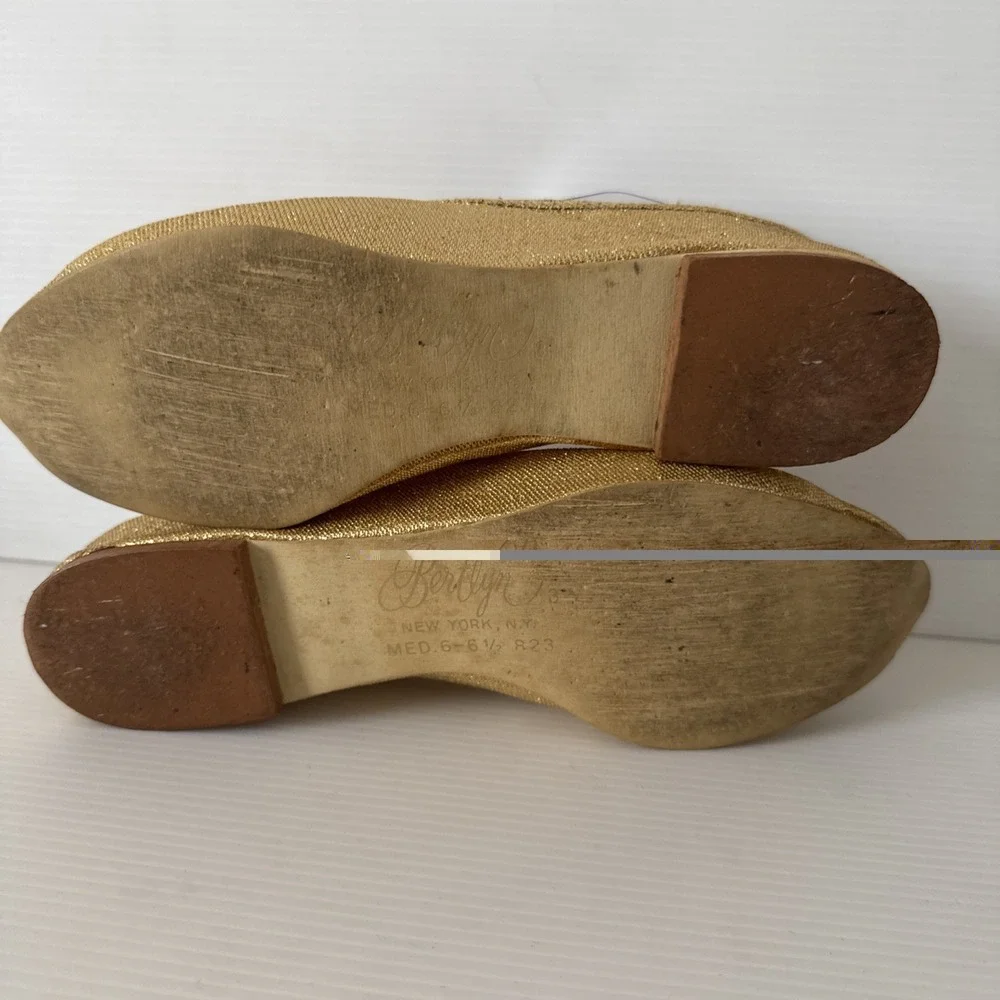 Vintage Rare Bertlyn New York Folding Gold‎ Flats Shoes Size 6 Sparkly 1960s